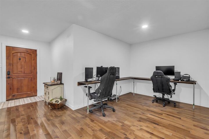 Property Photo: 1710 Hill Top Lane TX 77339