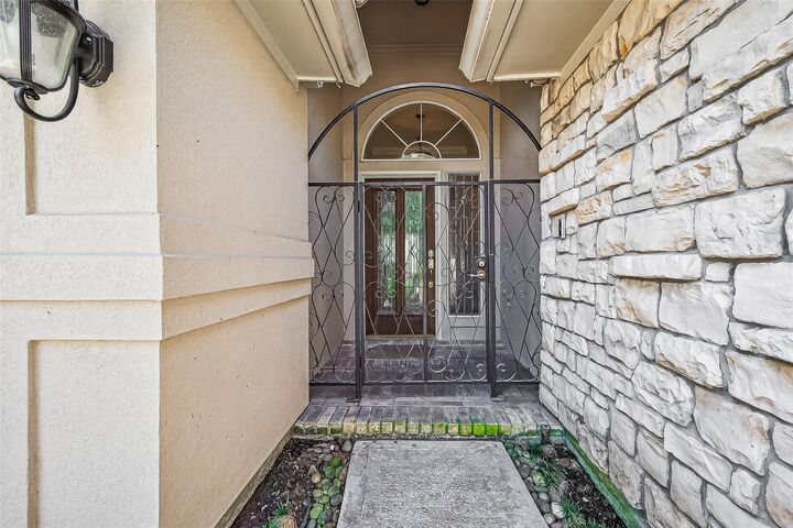 Property Photo:  1106 Parkhaven Lane  TX 77077 