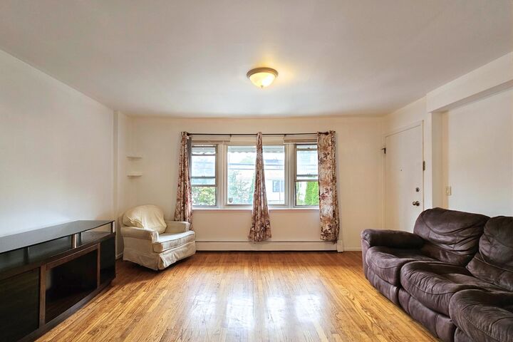 Property Photo:  41 Alan Terrace 1  NJ 07306 
