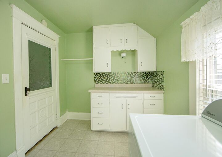 Property Photo:  421 Cedar Street  IA 50658 