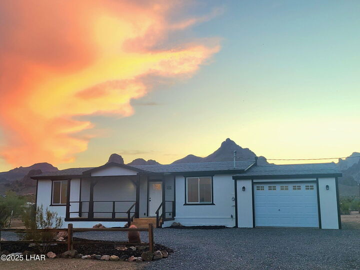 Property Photo: 2789 Naco Rd AZ 86413