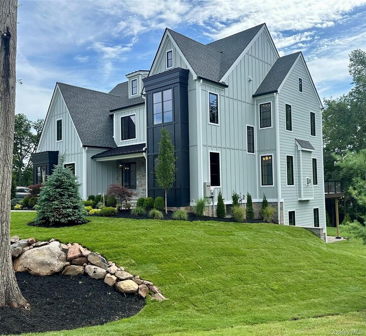 Property Photo:  9 O'Grady Court  NY 10962 