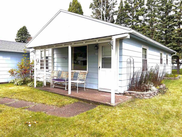 Property Photo: 51 Davis Dr MN 55614