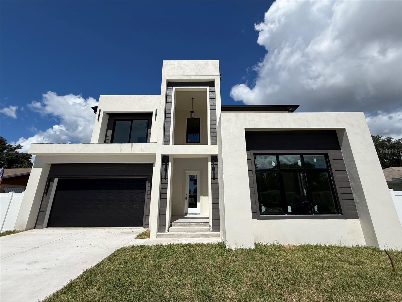 Property Photo:  4316 Wallace Circle  FL 33611