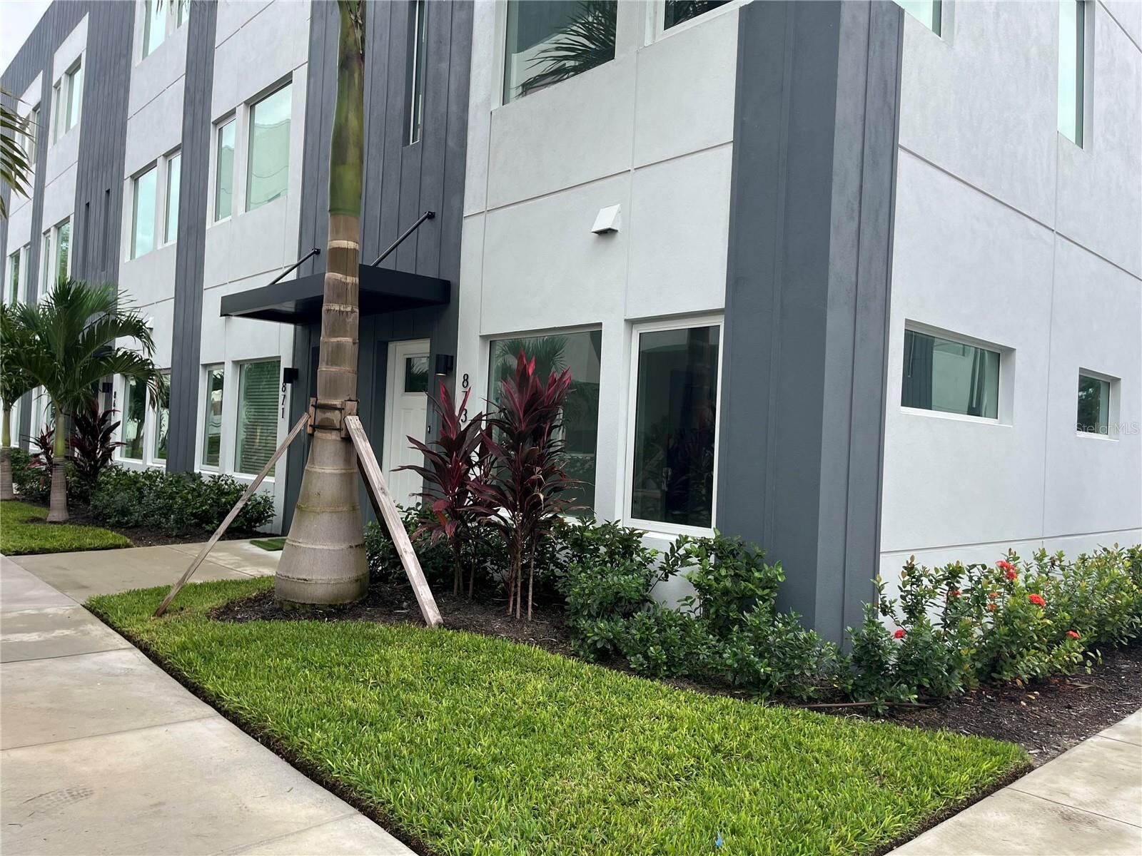 Property Photo: 873 6th Avenue S FL 33701