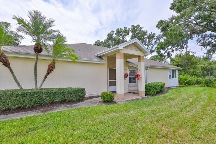 Property Photo:  2433 Nantucket Harbor Loop  FL 33573 