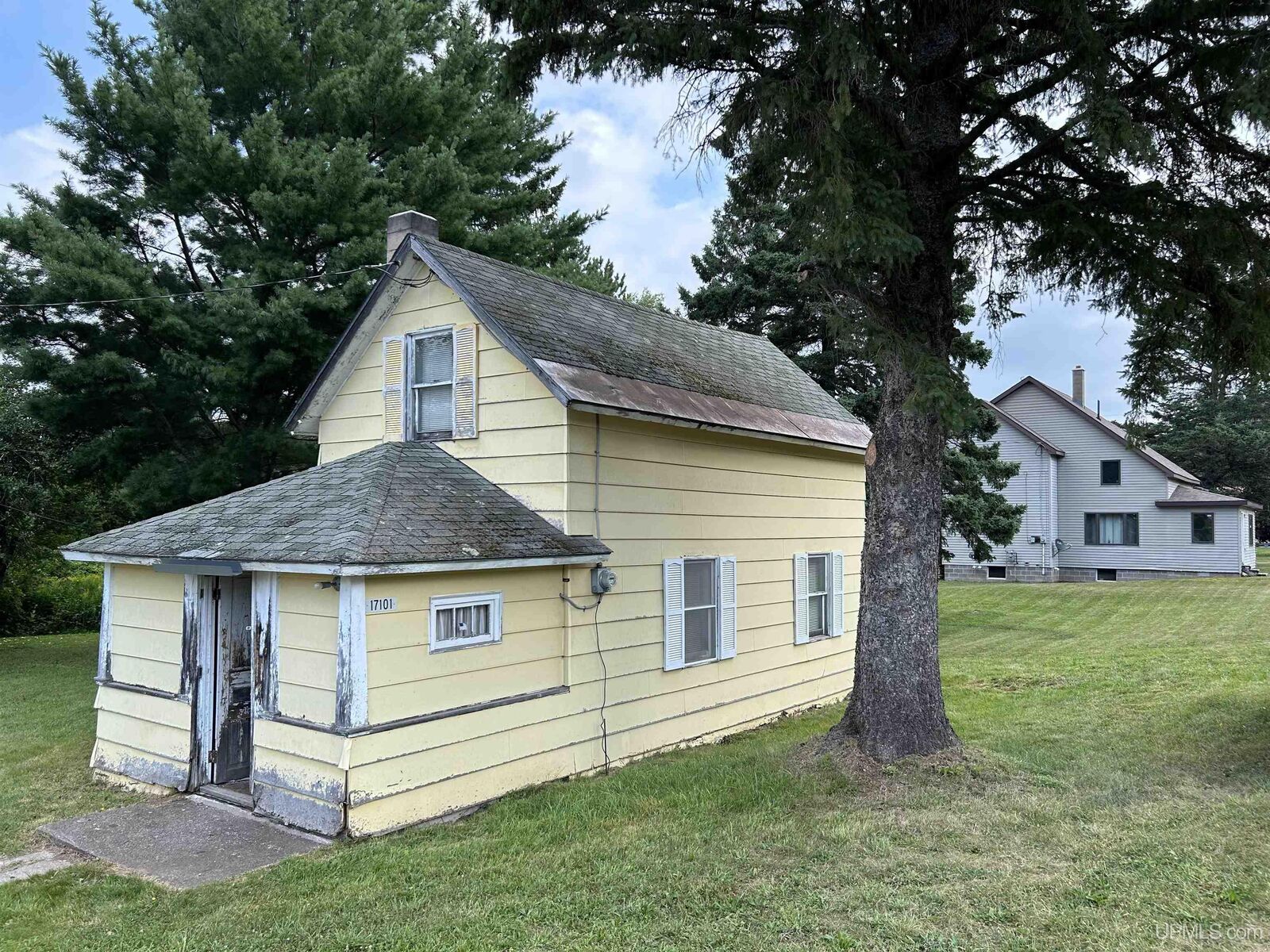 Property Photo: 17101 Franklin Loop MI 49905