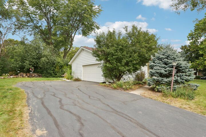 Property Photo:  21300 Astolat Dr  WI 53045 