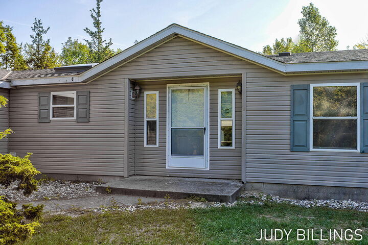 Property Photo:  2499 64th Street Street  MI 49408 