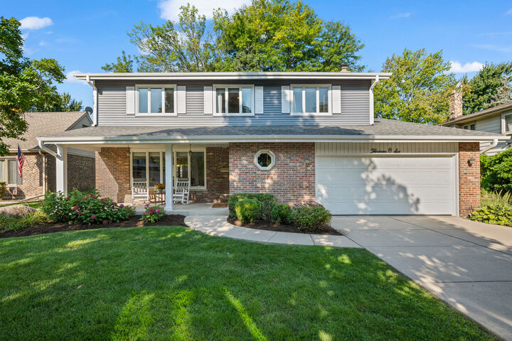 1306 S Walnut Avenue  Arlington Heights IL 60005 photo