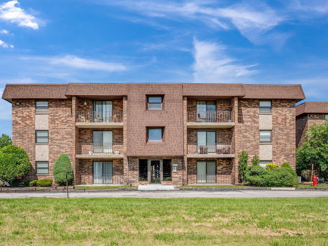 Property Photo:  2237 175th Street 1B  IL 60438 