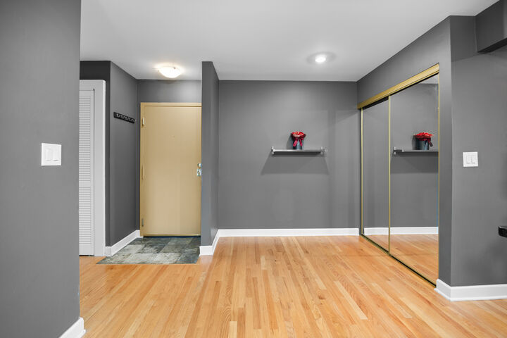 Property Photo:  5400 Astor Lane 306  IL 60008 