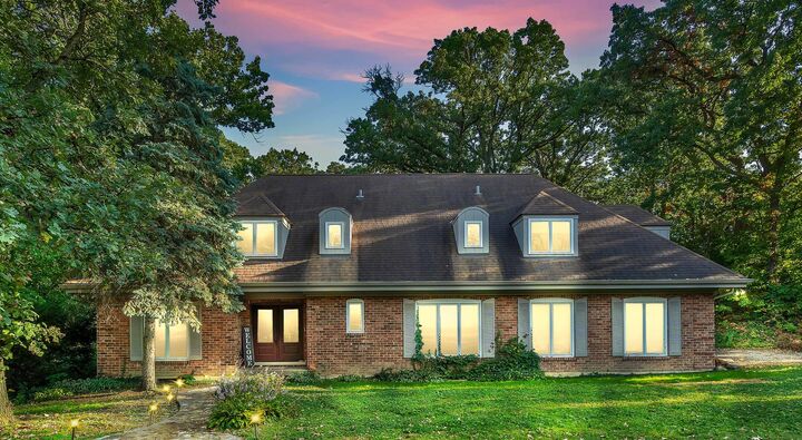 Property Photo:  17 Baybrook Lane  IL 60523 