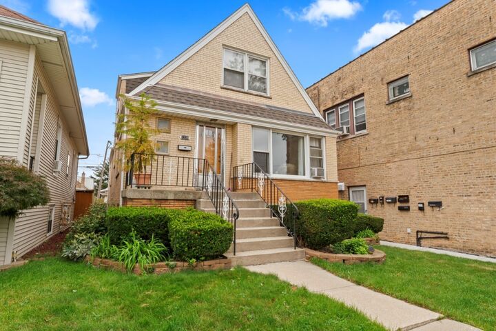 Property Photo: 3238 N Natchez Avenue IL 60634