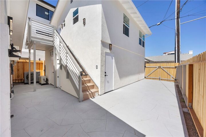 806 W Balboa Boulevard 1/2  Newport Beach CA 92661 photo