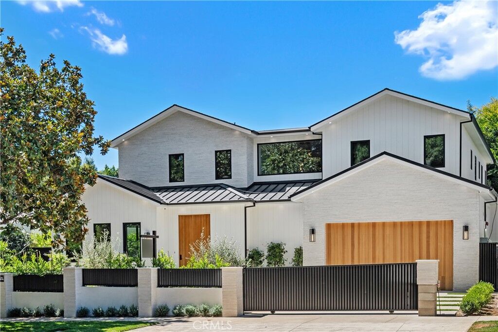 Property Photo:  315 Veteran Ave  CA 90024 