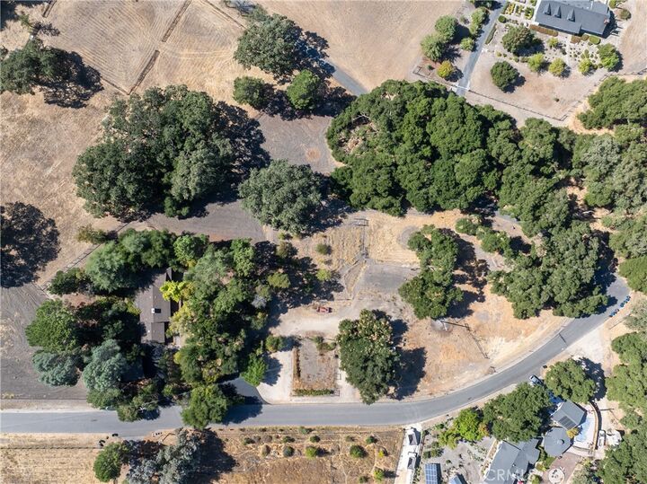 Property Photo:  2480 Ardilla Road  CA 93422 