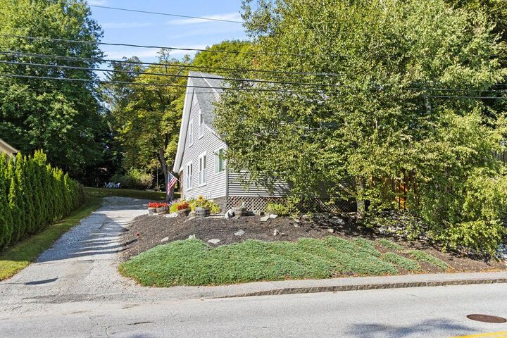Property Photo:  17 Western Avenue  ME 04210 
