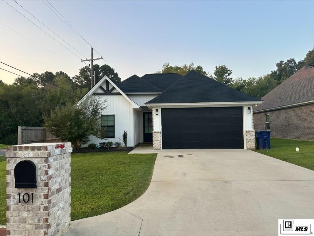 Property Photo:  101 Piney Cove  LA 71291 