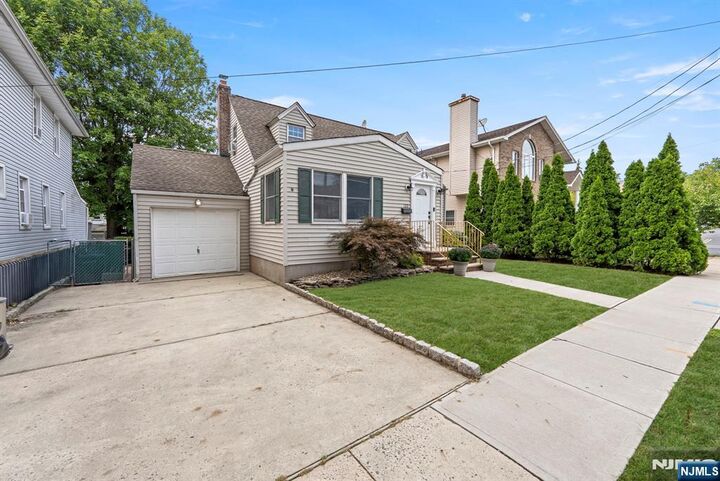 133 Riverview Avenue  North Arlington NJ 07031 photo