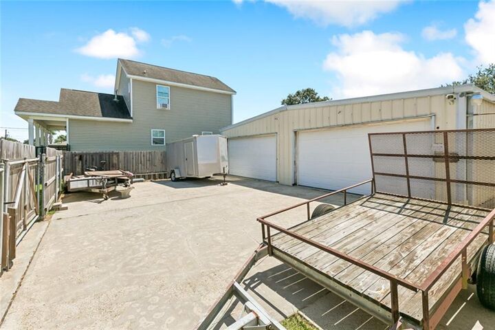 Property Photo:  708 W Solidell Street  LA 70043 