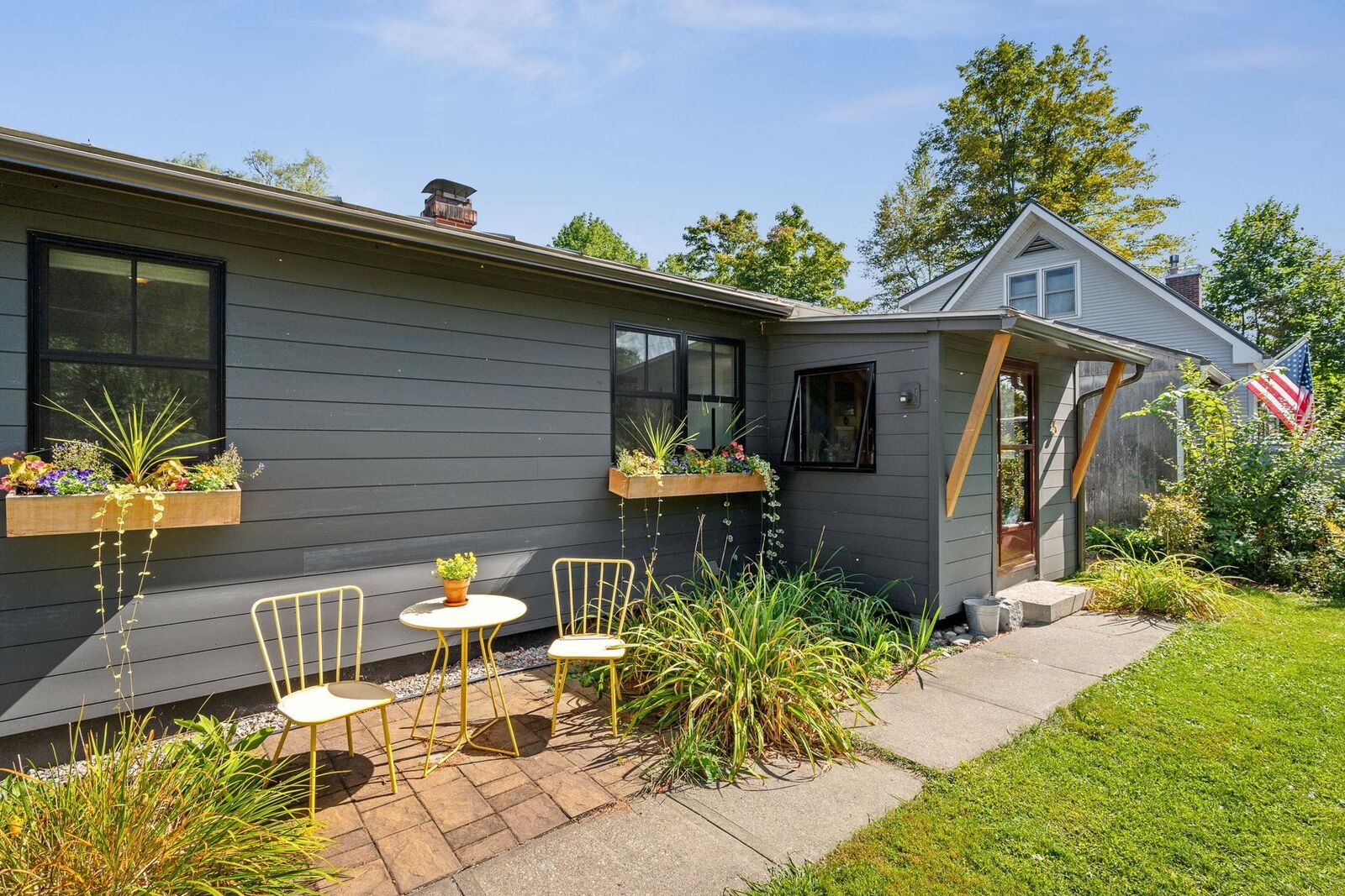 Property Photo:  5 Sunset Avenue  VT 05602