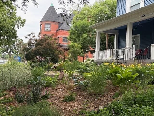 Property Photo:  1604 Elliot Avenue  MN 55404 