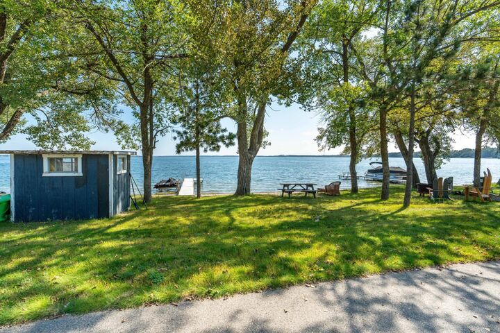 Property Photo:  707 Lake Shore Drive  MN 56515 