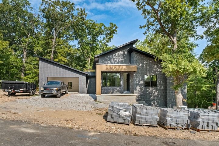 Property Photo:  5 Ayton Lane  AR 72714