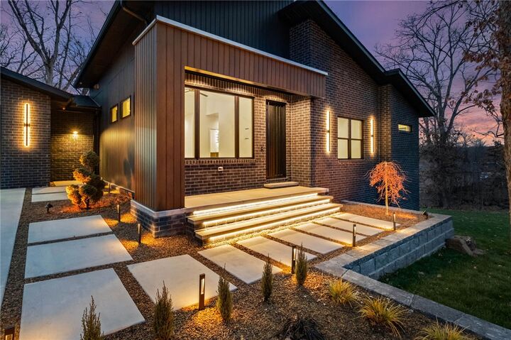 Property Photo: 5 Ayton Lane AR 72714