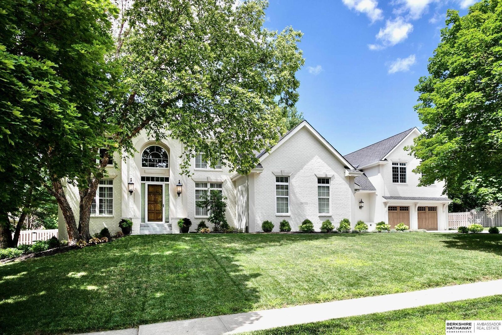 Property Photo: 15722 Burt Street NE 68118