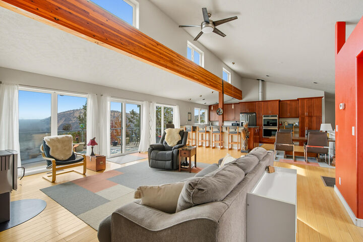 Property Photo: 16400 SW Folley Waters Drive Drive OR 97760
