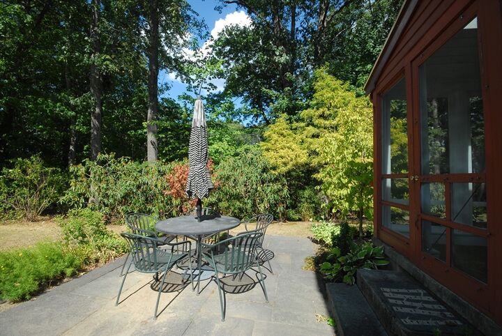 Property Photo:  4 Edmonds 4  MA 01742 