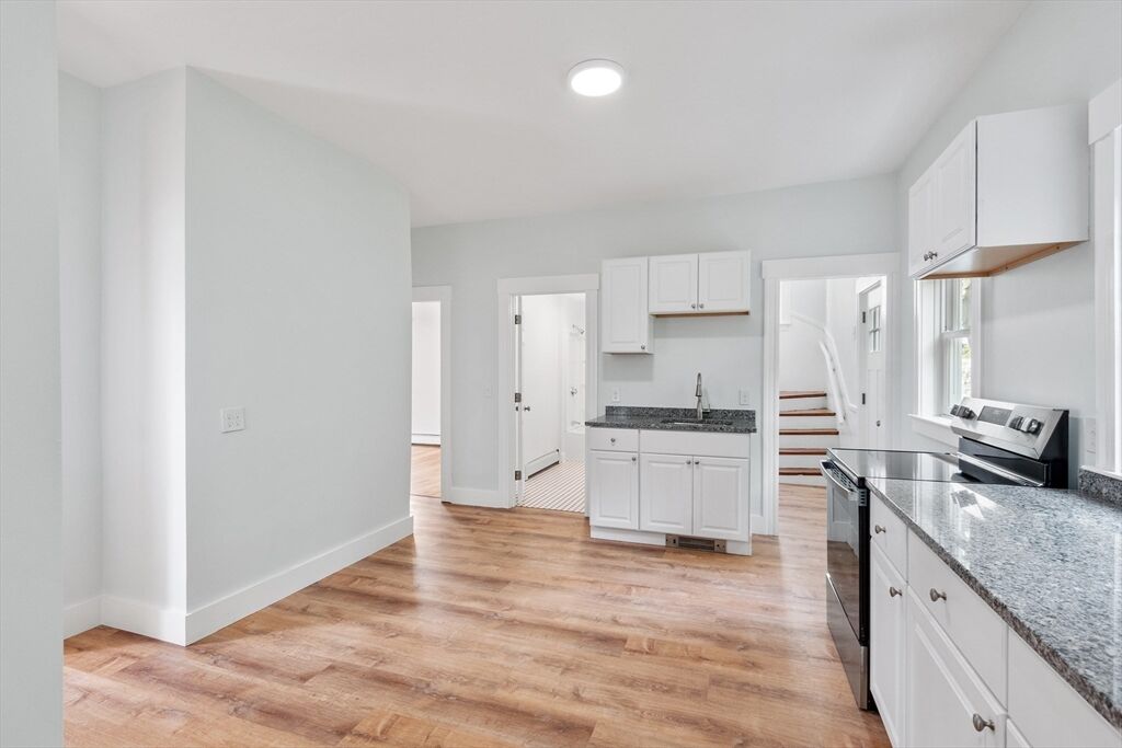 Property Photo:  39 Arlington St  MA 01420 
