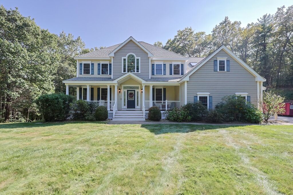 Property Photo:  2 Wildflower Ln  MA 01450 