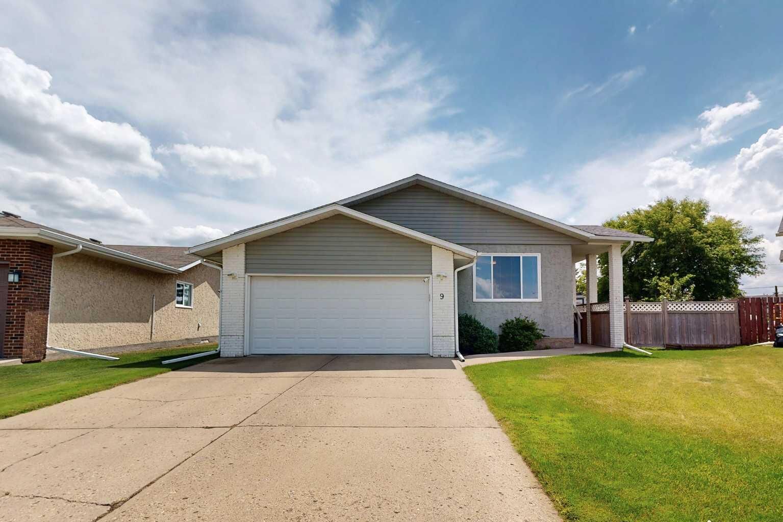 Property Photo:  9 56 Street Close  AB T4K 1A1 