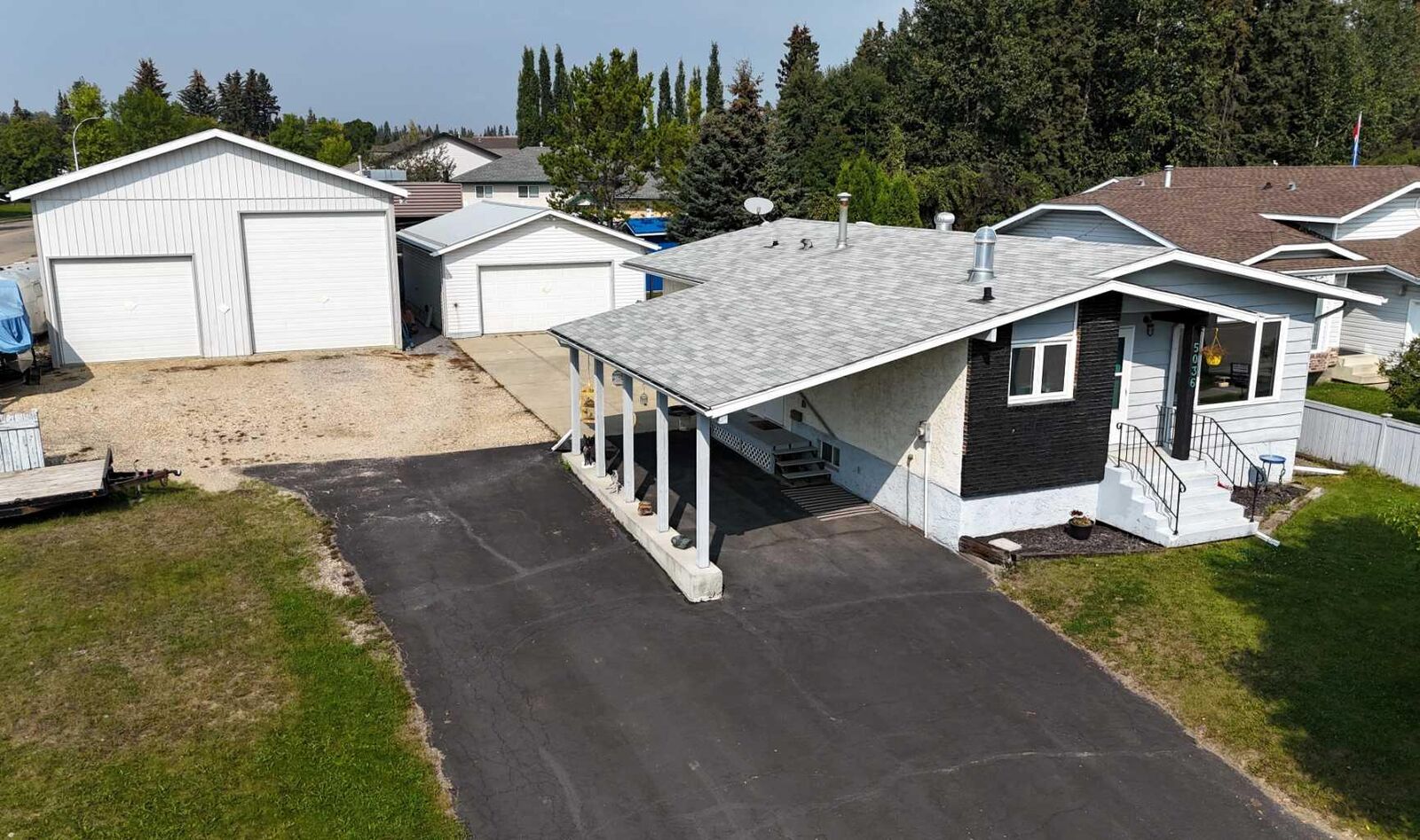 Property Photo:  5036 12 Avenue  AB T7E 1G2 