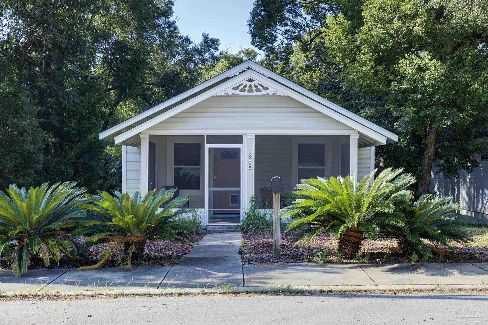 Property Photo:  1205 W Belmont St  FL 32501 