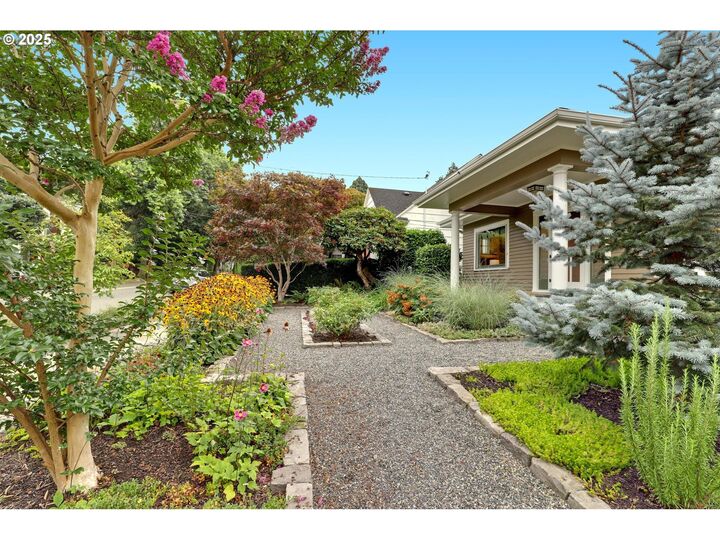 Property Photo:  3203 NE 15th Ave  OR 97212 
