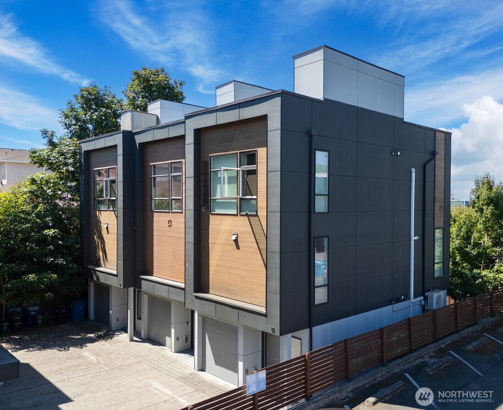 Property Photo:  123  20th Avenue  WA 98122 