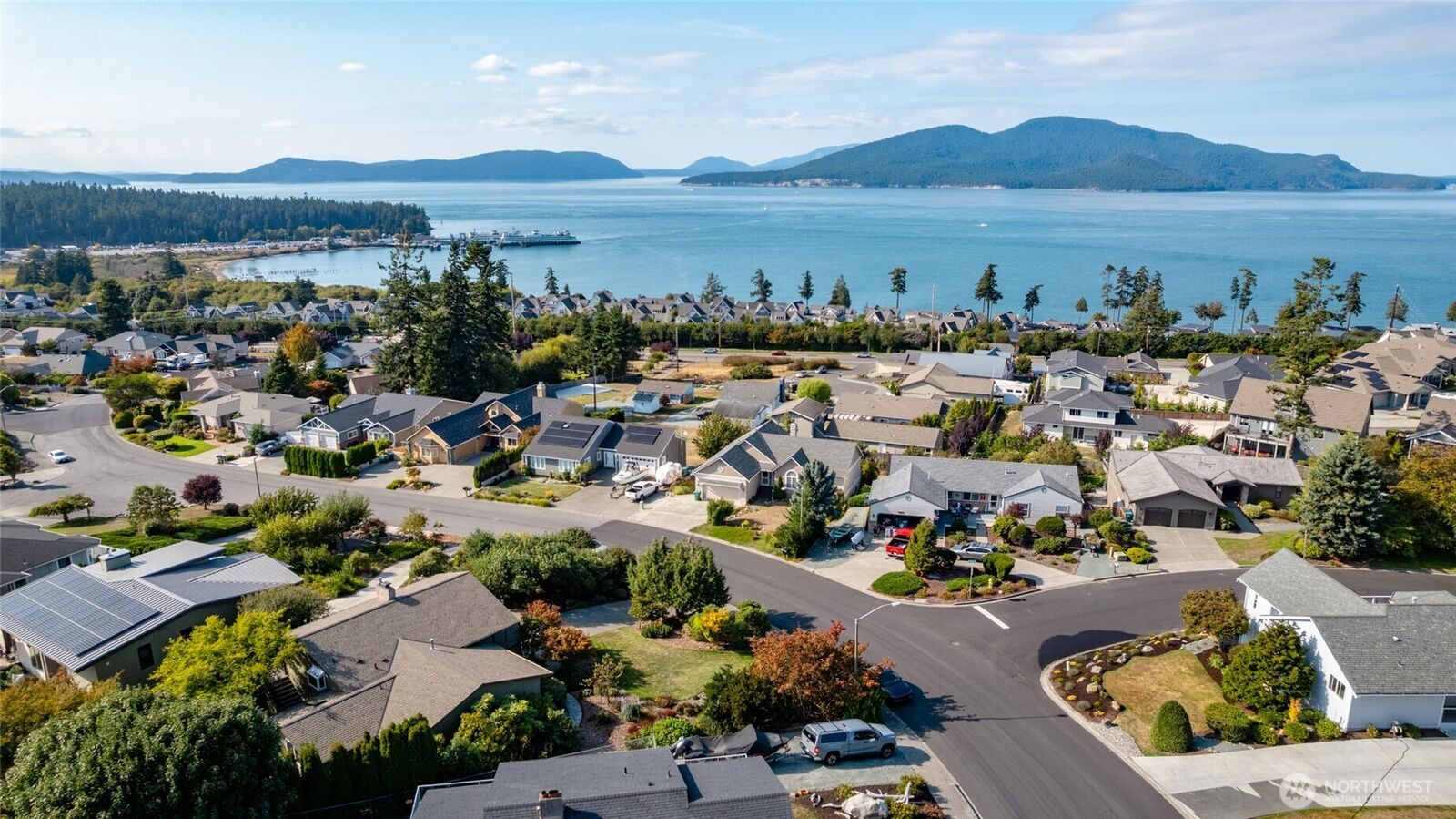 Property Photo: 4218 Glasgow Way WA 98221