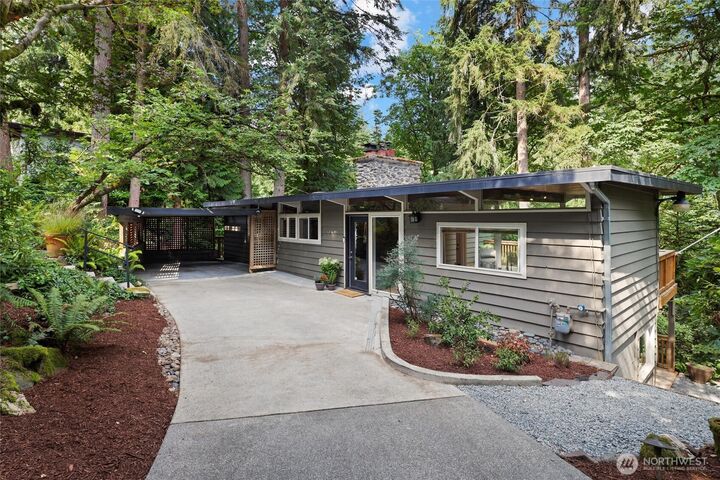 2870 NE 183rd Street  Lake Forest Park WA 98155 photo