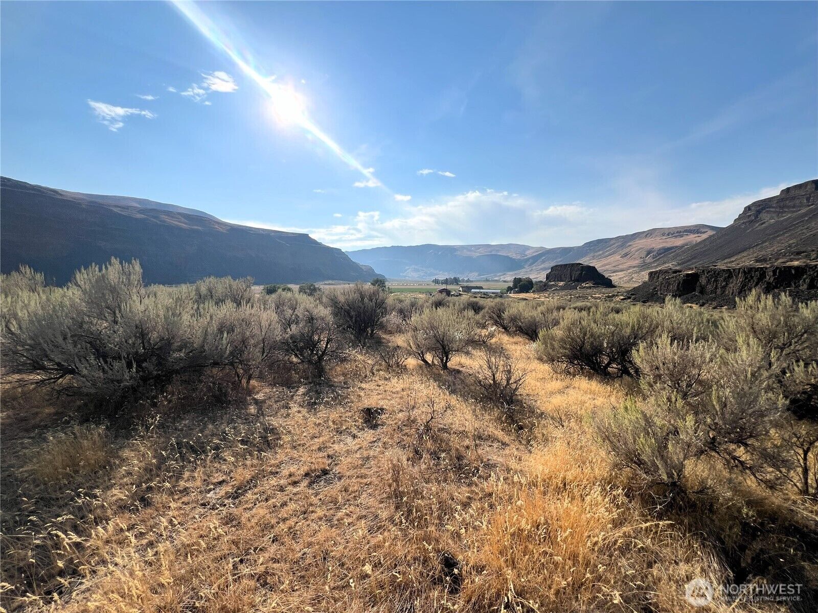 Property Photo:  131  Wagon Road  WA 98845 