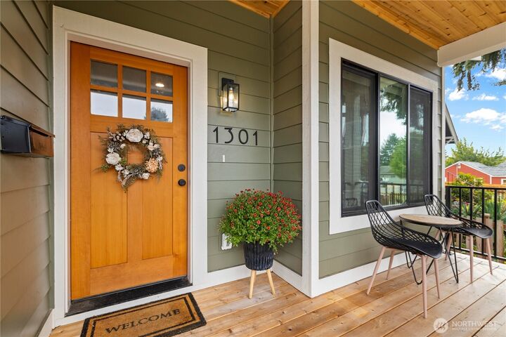 Property Photo:  1301 S  Durango Street  WA 98405 