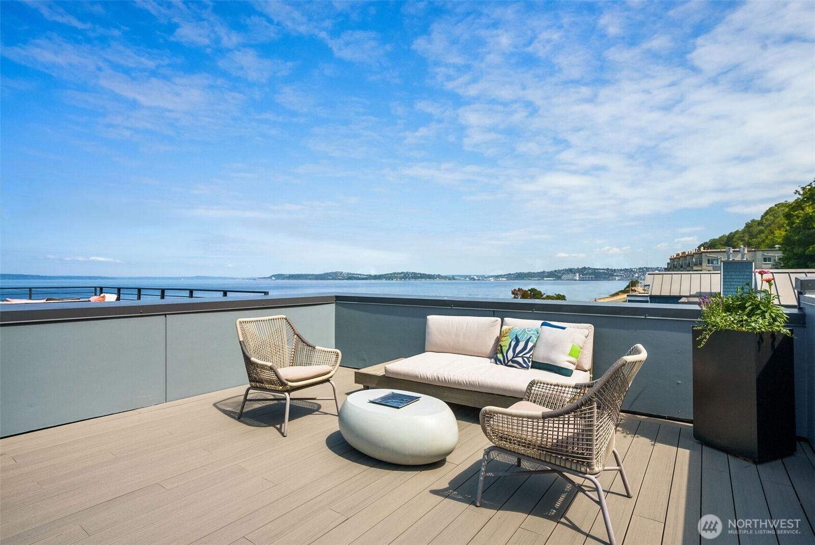 Property Photo: 1706 Alki Avenue SW B WA 98116