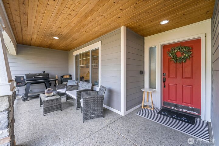 Property Photo:  11820  183rd Street E  WA 98374 