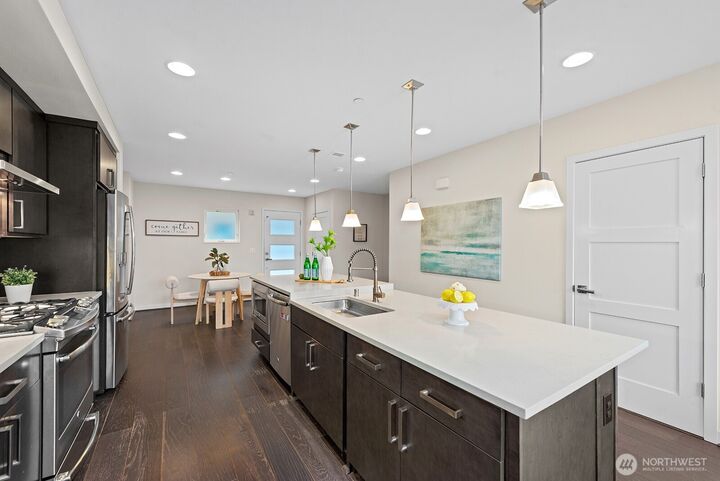Property Photo:  3300 NE 65th Street 219  WA 98115 