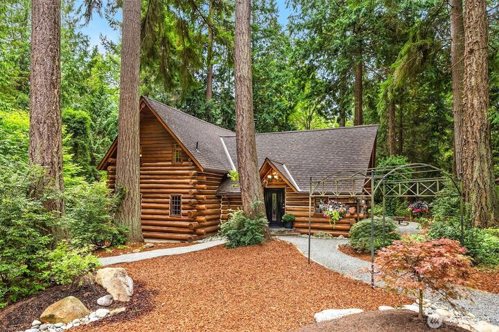 Property Photo:  14701  Sunrise Drive NE  WA 98110 