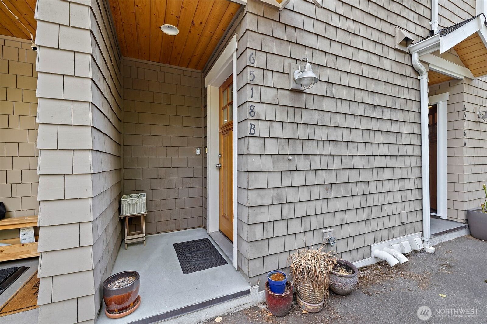 Property Photo:  6518  42nd Avenue SW B  WA 98136 