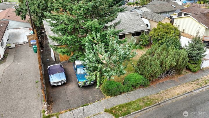 Property Photo:  20616  54th Avenue W  WA 98036 
